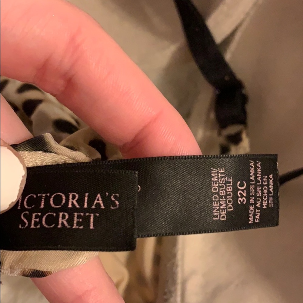 bra - Picture 3 of 3